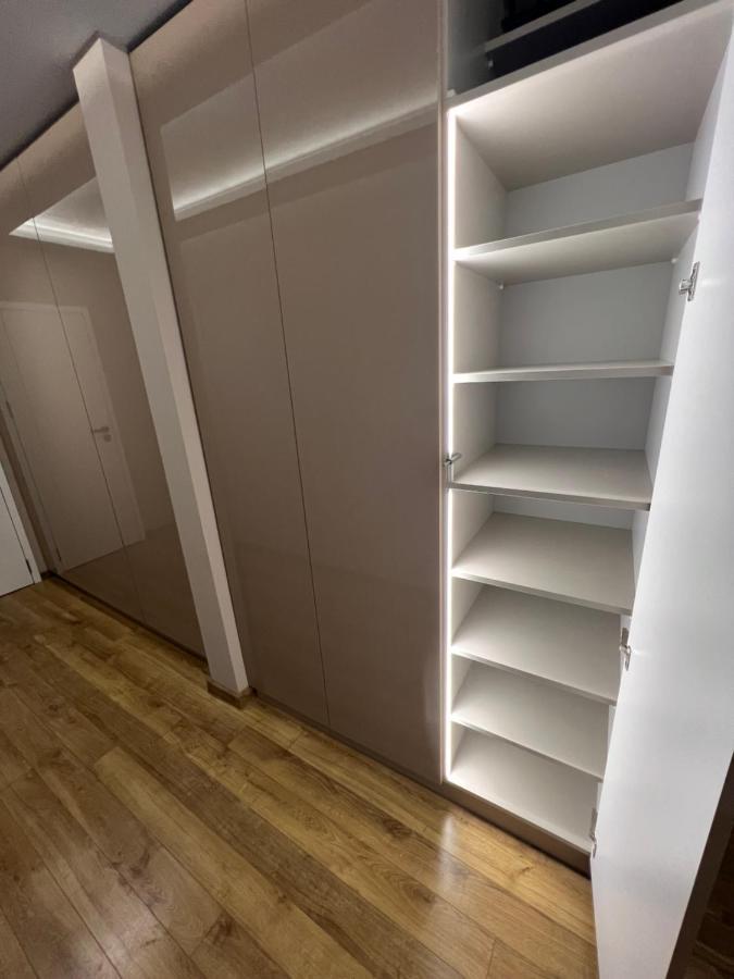 Apartament Varosha Luxury โลเวช ภายนอก รูปภาพ