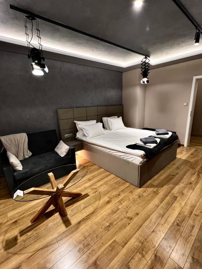 Apartament Varosha Luxury โลเวช ภายนอก รูปภาพ