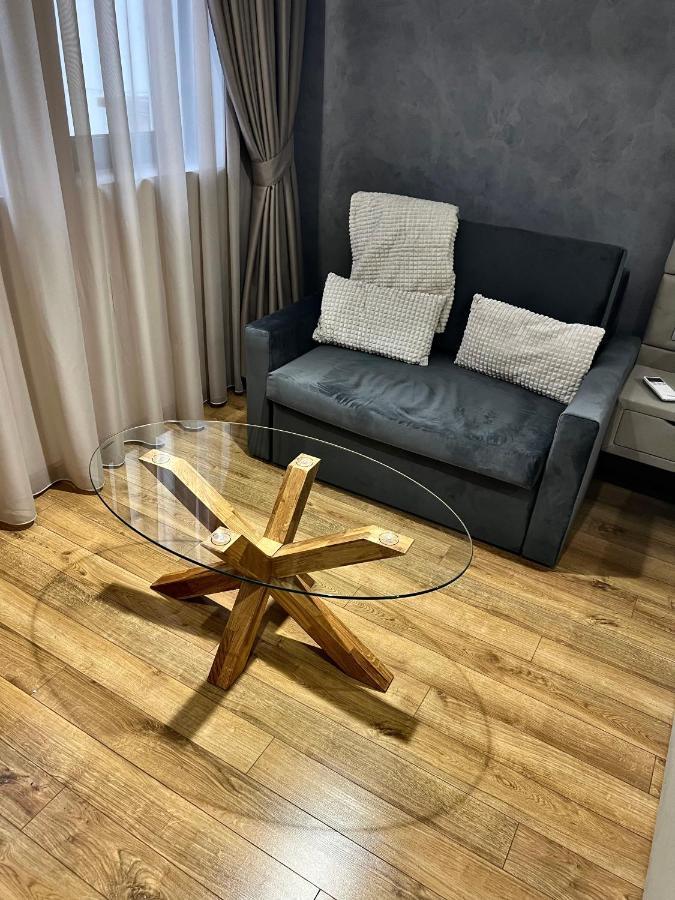 Apartament Varosha Luxury โลเวช ภายนอก รูปภาพ